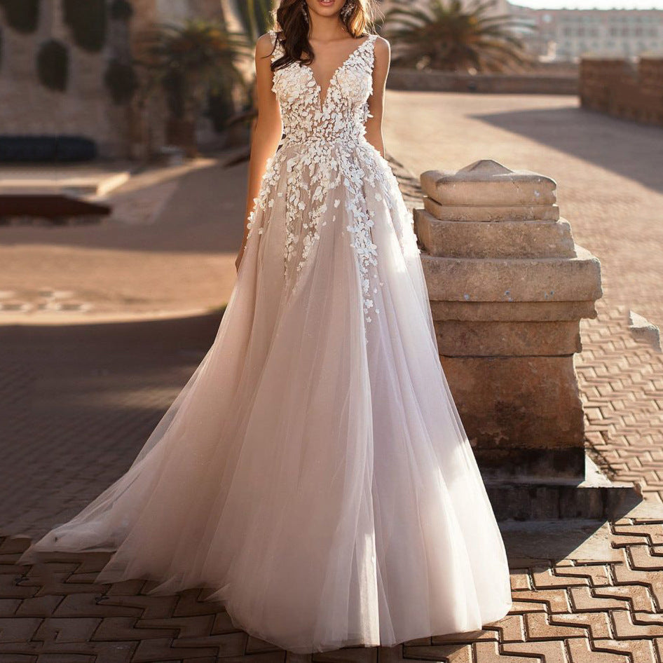 New summer new women's clothing sexy lace dress sleeveless deep V-neck wedding embroidery, long dress